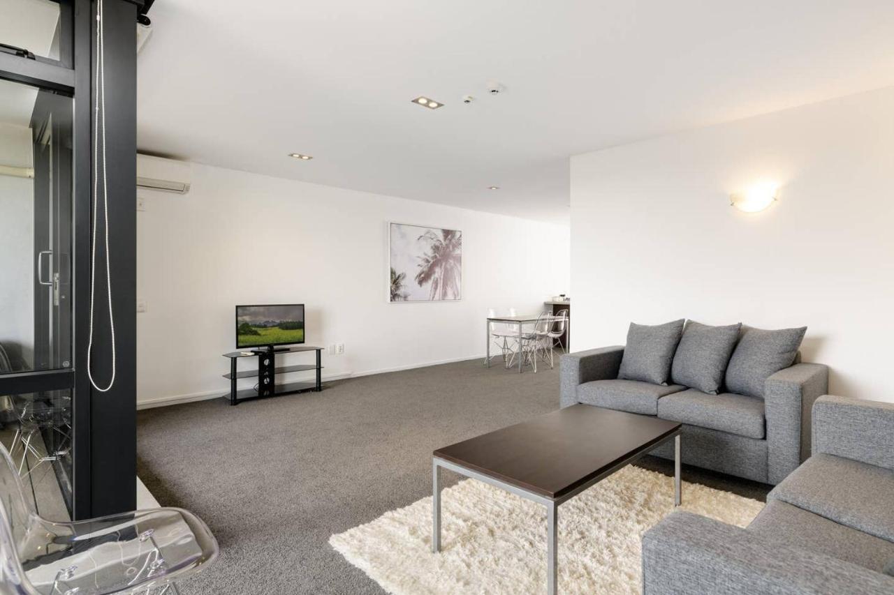 Central Mount Apartment, Quiet And Spacious With Pool Mount Maunganui Eksteriør bilde